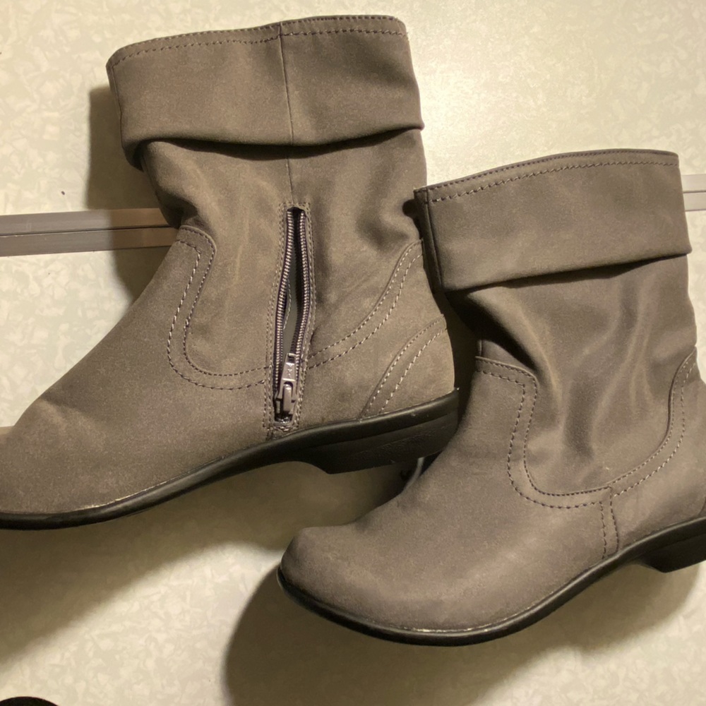 Croft & Barrow Boots Womens 9 M Eudora Slouchy Ankle Booties 73277 Gray Zipper